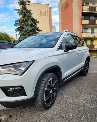 Seat Ateca cena 84000 przebieg: 98000, rok produkcji 2017 z Świecie małe 79